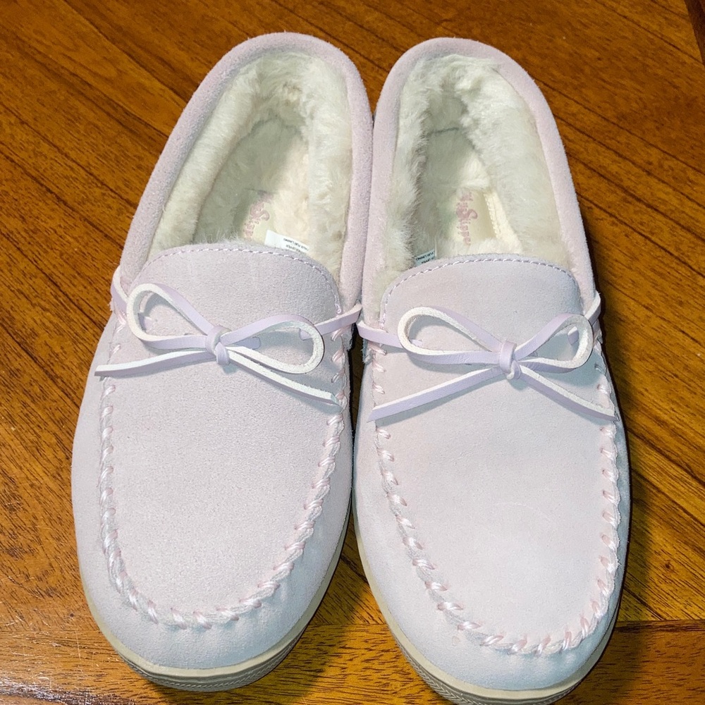 BRAND NEW…..Women's Pale Pink “ My Slippers” brand slippers